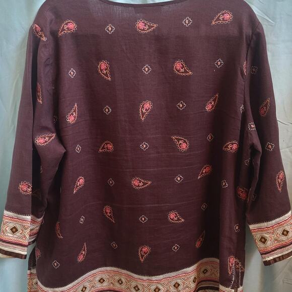 Grace Brown Tunic with 3/4 Length Sleeves Pink Paisley W Accents - Picture 4 of 6
